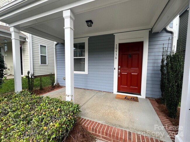 Foto del edificio - 15936 Rose Glenn Ln