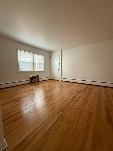 Building Photo - 824 Bayway