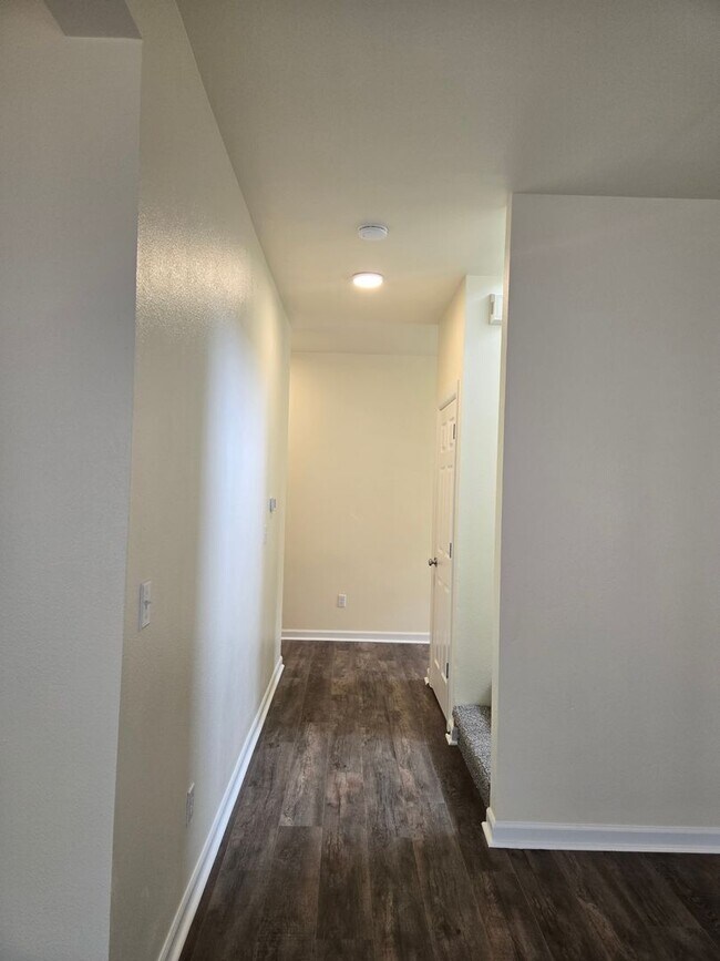 Foto del edificio - Lakeland Hills 3 bedroom home