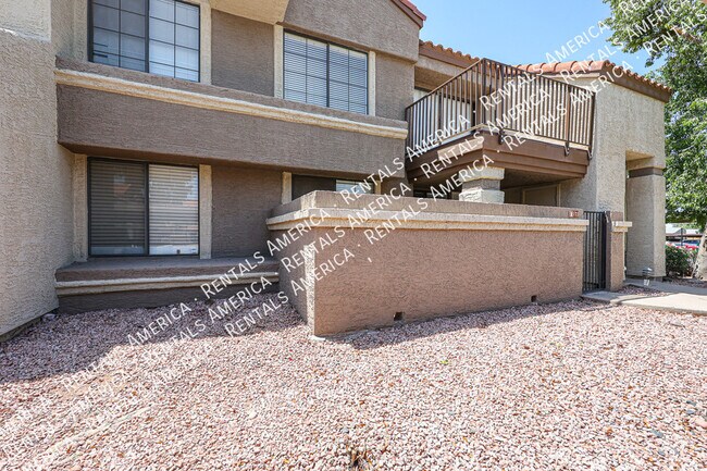 Foto del edificio - 1905 E University Dr