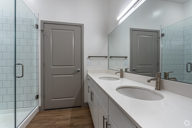 2BR, 2BA - 979 SF - Converge KC Uptown