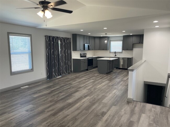 Building Photo - 28551 Shallow Waters Rd