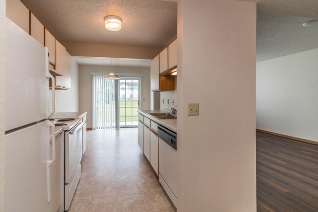 Building Photo - Kestrel Park Townhomes