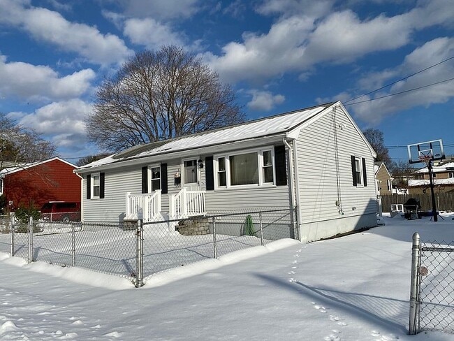 Building Photo - Single Family Home at 1 Haskell Pl , Peabody