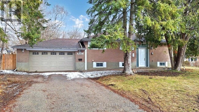 Building Photo - 14 Algonquin Crescent