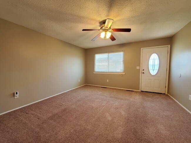 Foto del edificio - 3515 Meadow Valley St