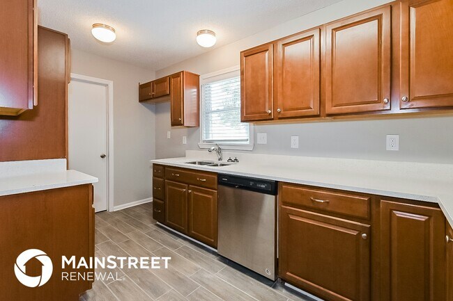 Building Photo - 1695 Myrna Ln