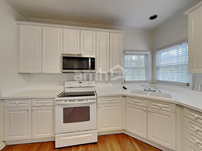 Foto del edificio - 1555 Brentwood Dr