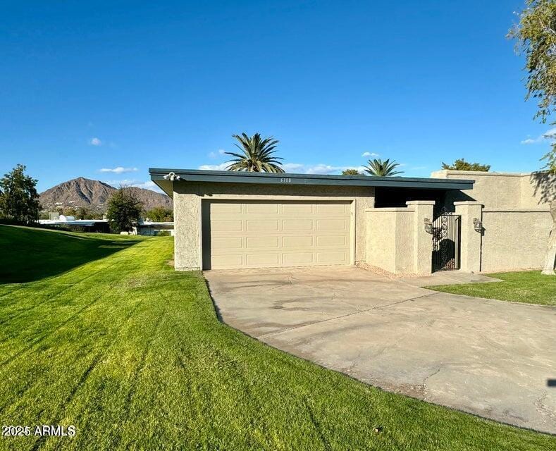 Primary Photo - 6108 E Vernon Ave