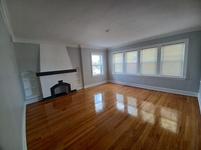 Foto del edificio - 433 E 91st Pl