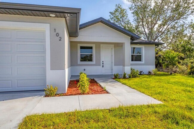 Foto del edificio - 102 Arrow Ln