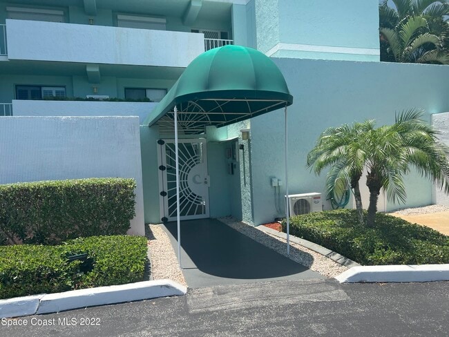 Building Photo - 1700 Commodore Blvd