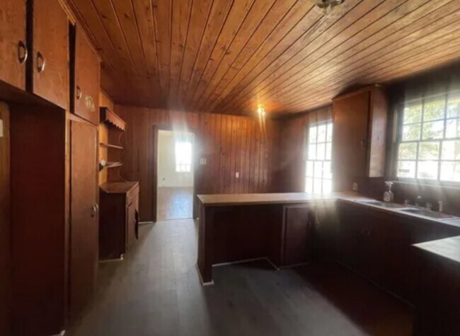 Foto del edificio - 2404 S Walnut St