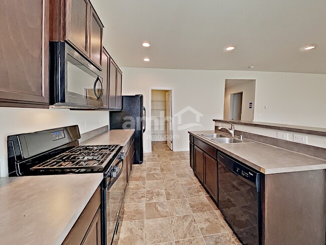 Foto del edificio - 1760 Chinook Ave