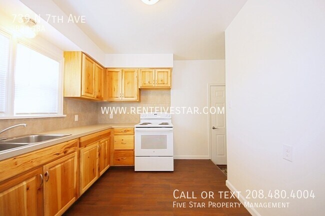 Building Photo - Classic home near Idaho State University! ...