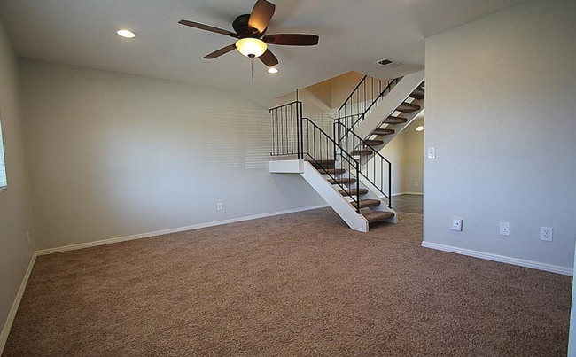 Building Photo - Spacious 3-Bedroom Townhome with Garage and Assigned Parking in San Ysidro