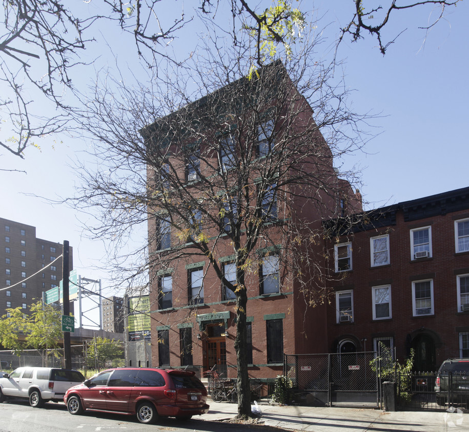Primary Photo - The Fort Greene House