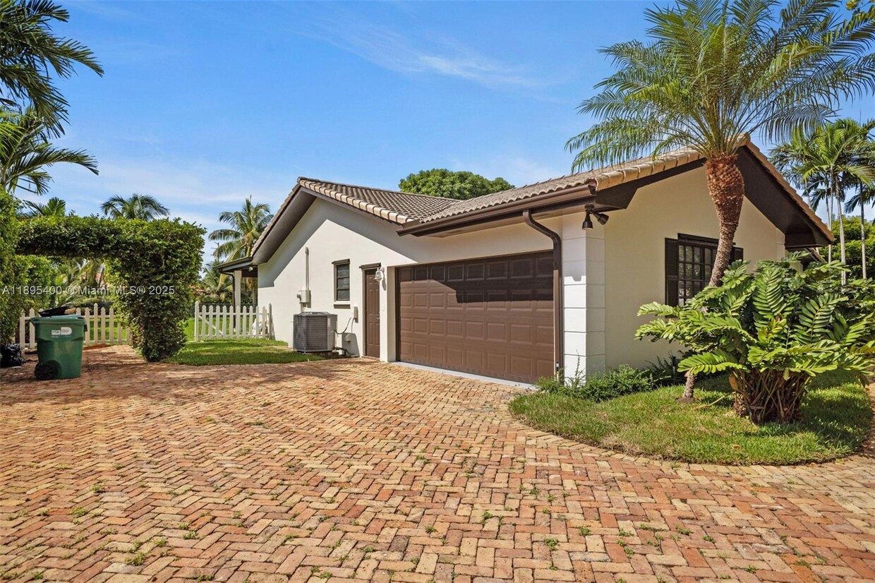 Primary Photo - 8340 SW 83rd St