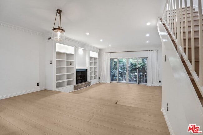 Building Photo - 1850 Midvale Ave