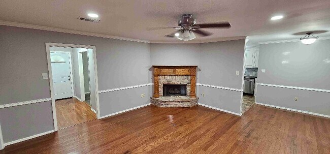 Building Photo - 2318 Stonewood Dr