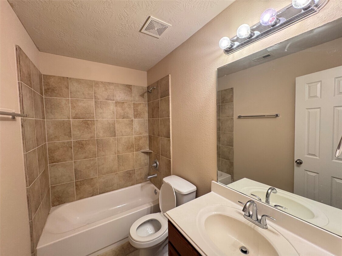 Building Photo - 25210 Ginger Ranch Dr