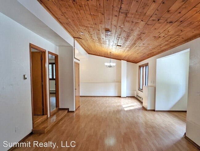 Building Photo - 4 br, 2 bath House - 4001 Mendenhall Loop LWR