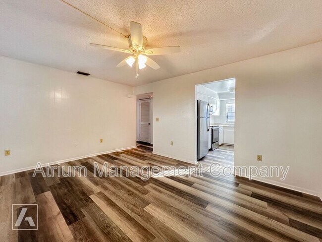 Foto del edificio - 1020 Elmwood St