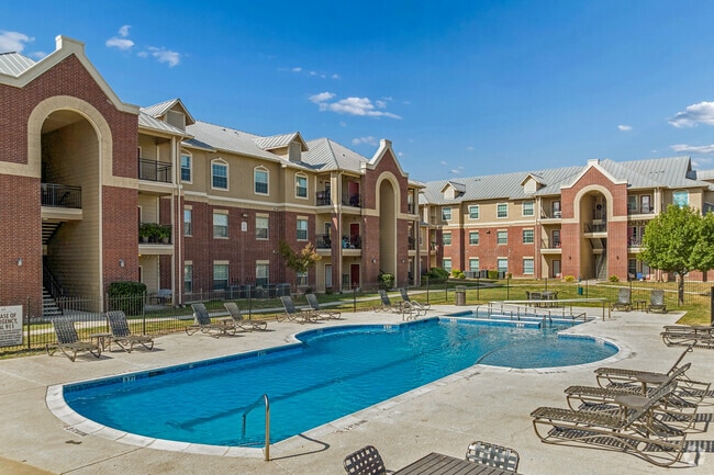 Building Photo - Woodlawn Ranch Apartments