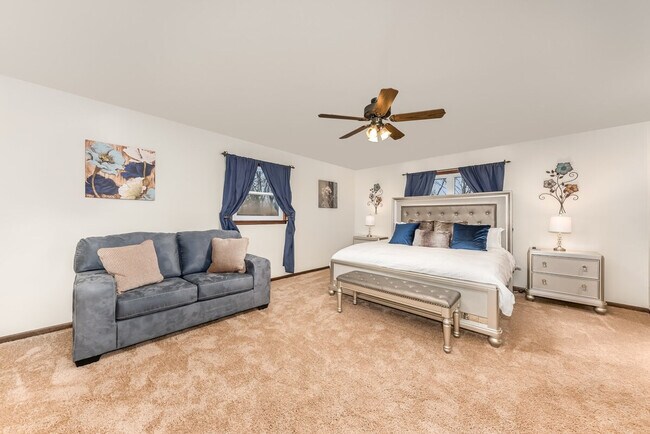 Foto del edificio - 8501 Loveland Ln