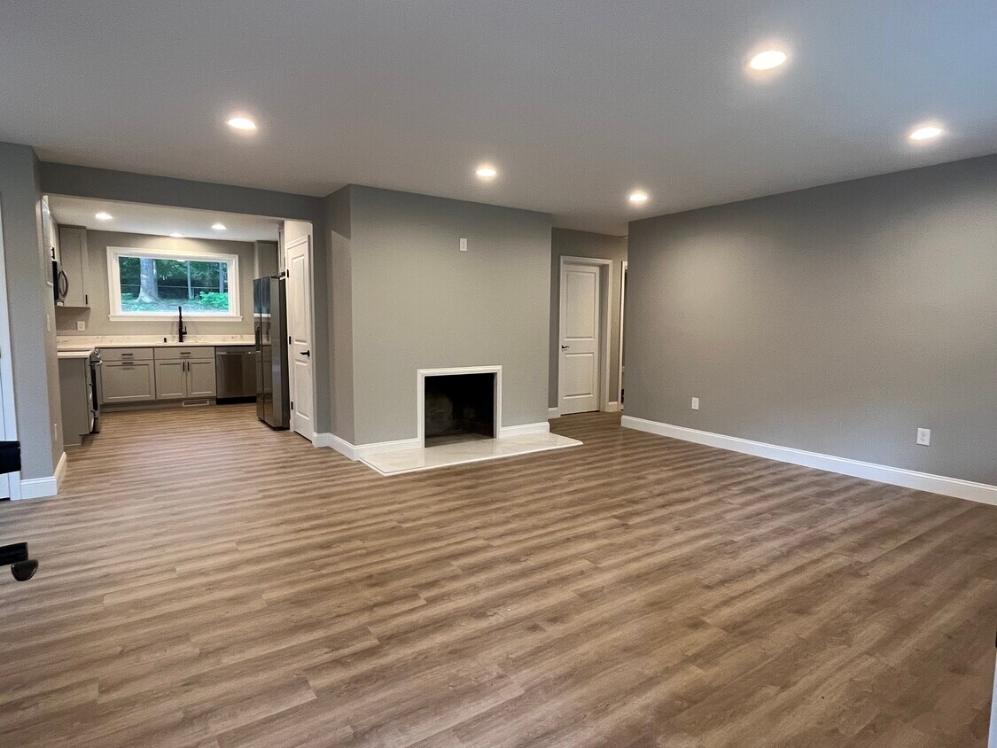 Foto principal - 1100 Copley Ln
