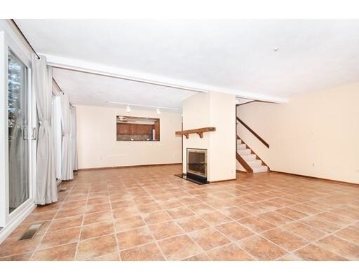 Foto del edificio - 622 Pheasant Hill Rd