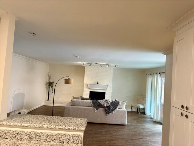 Foto del edificio - 6338 Crab Orchard Rd