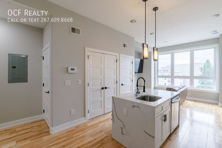 Foto principal - 411 W Hewson St