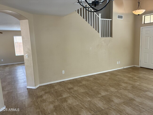 Foto del edificio - 15326 W Lundberg St