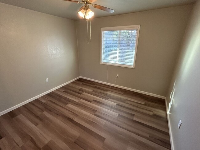 Building Photo - Comfortable 2-Bedroom Home in Anderson