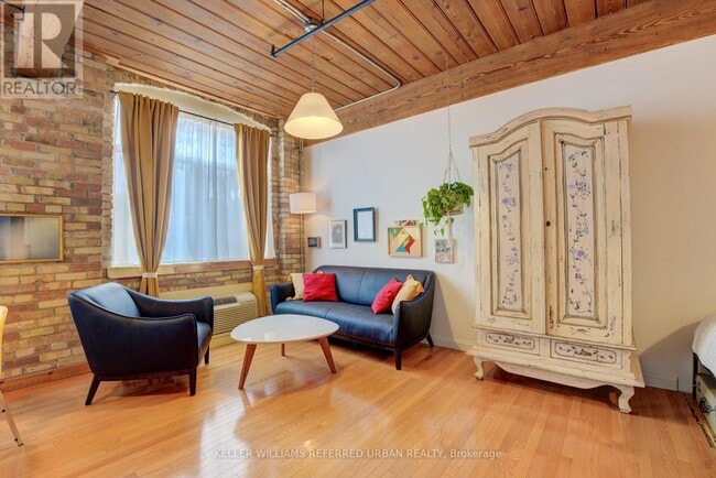 Building Photo - 24 Noble St