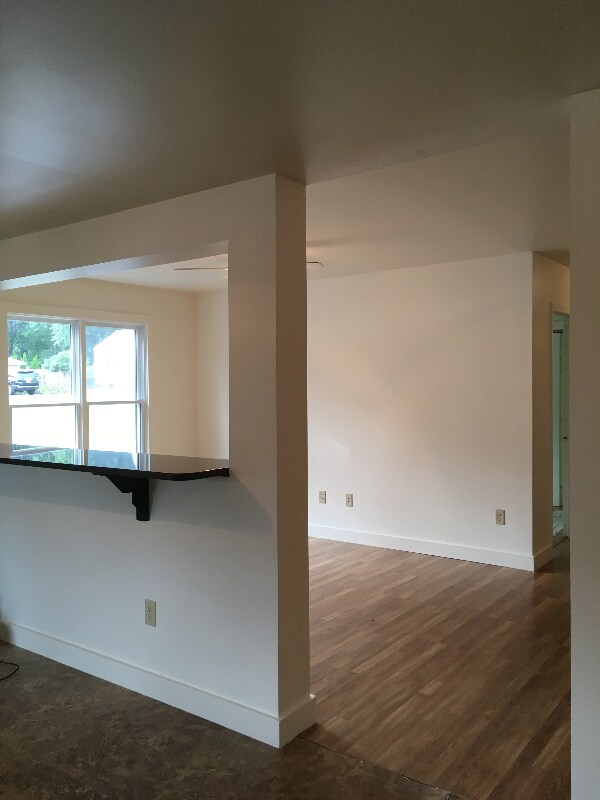 Building Photo - 288 Pleasant St