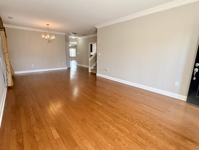 Building Photo - 5031 SE Valley Cove Dr