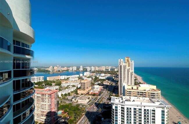 Building Photo - 17201 Collins Ave