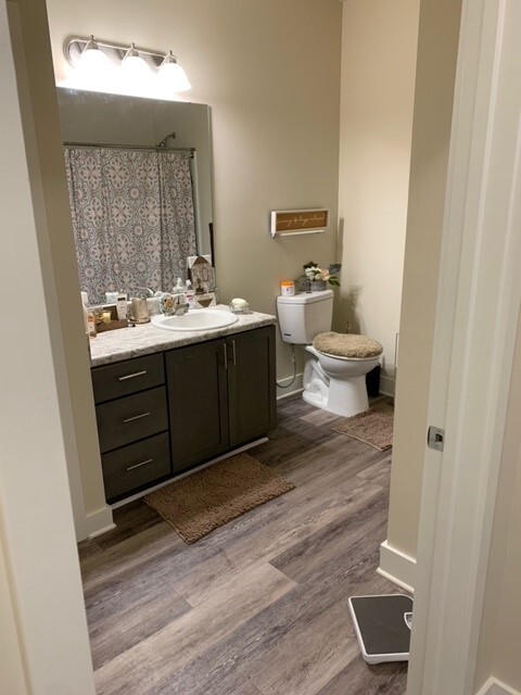 Bathroom - Cedar Trace