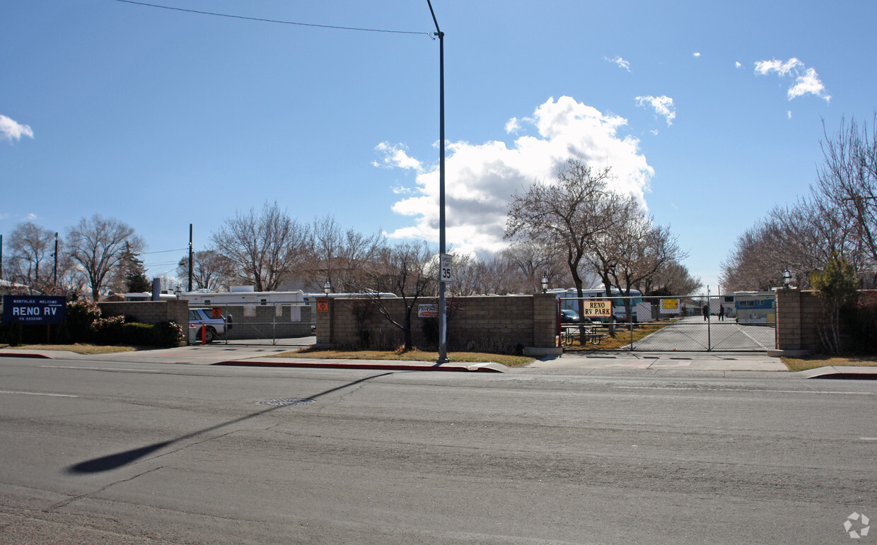 Foto del edificio - Reno RV Park/Infill Development Site