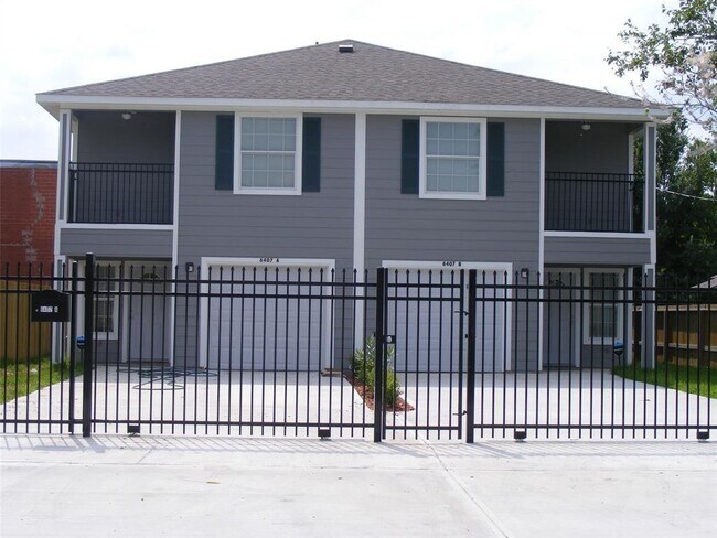 Building Photo - 6407 Foster St