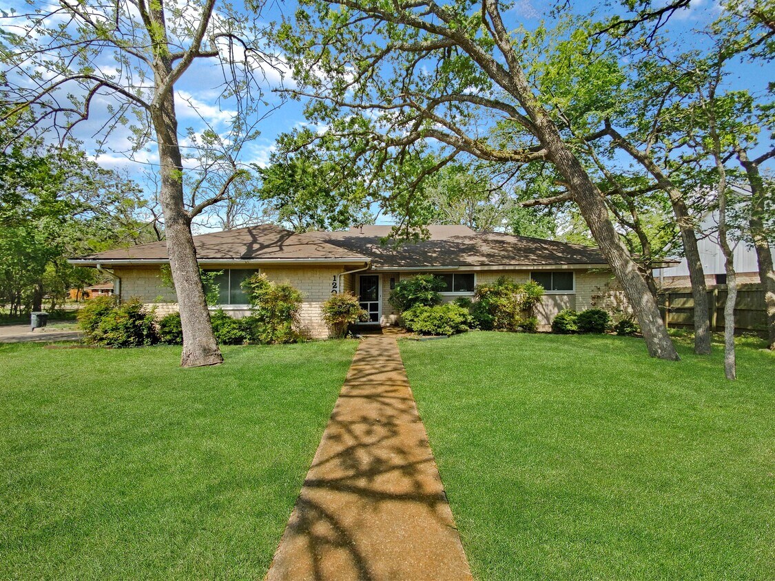 1201 Neal Pickett Dr, College Station, TX 77840 House Rental in