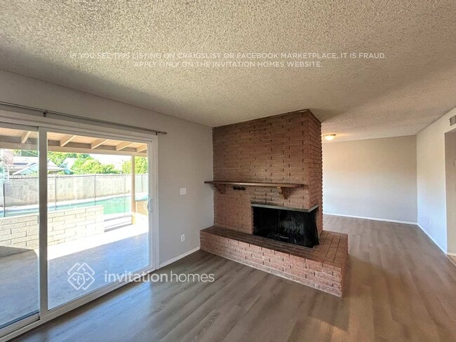 Building Photo - 4033 W San Juan Ave