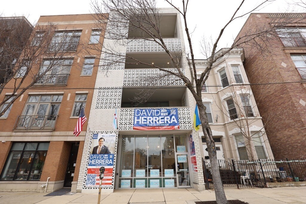 Primary Photo - 2048 Chicago