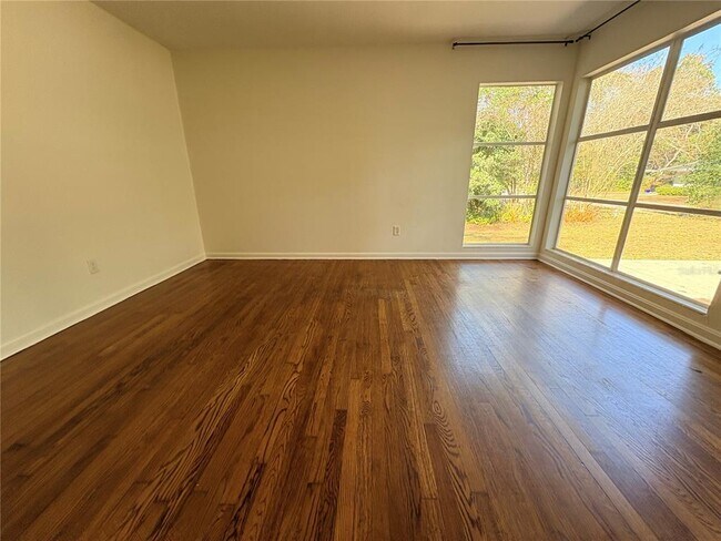 Foto del edificio - 538 NW 35th St