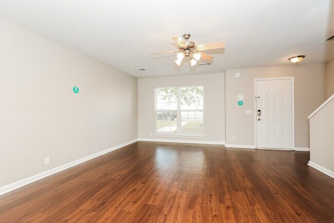 Building Photo - 3062 Ace Wintermeyer Dr