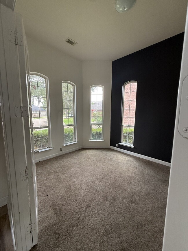 Foto del edificio - 11602 Canyon Mills Dr