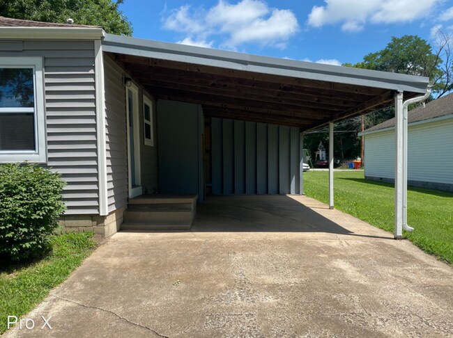 Foto del edificio - 2 br, 1 bath House - 902 N Grand St