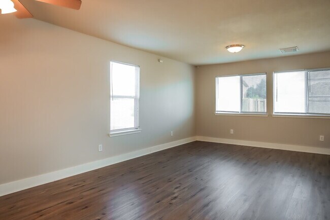 Foto del edificio - 7431 Leightonfield Ct